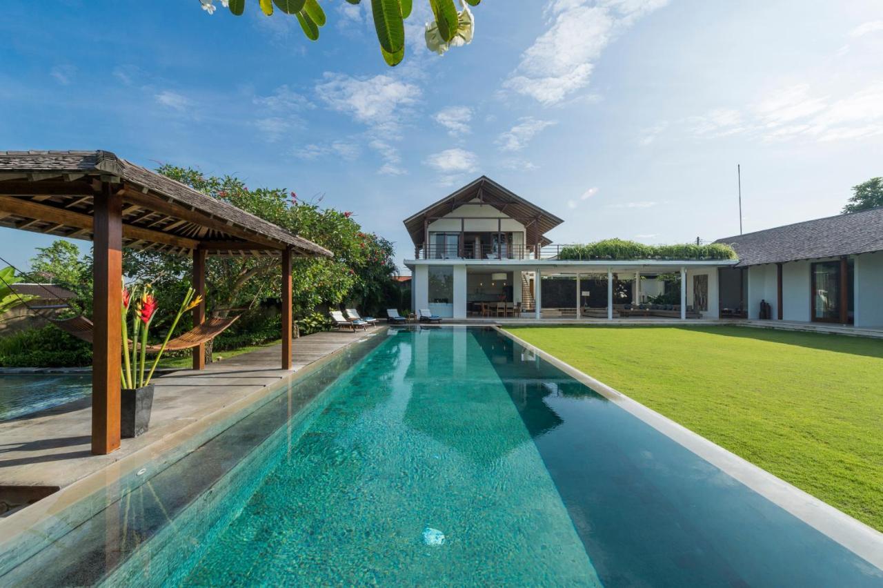 Villa Kavya - 8-Minute Walk From Berawa Beach Canggu  Exterior photo